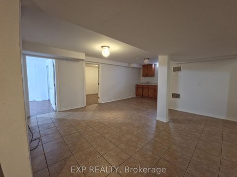 5815 Riverdale Crescent Lower Mississauga ON L5M 4R8