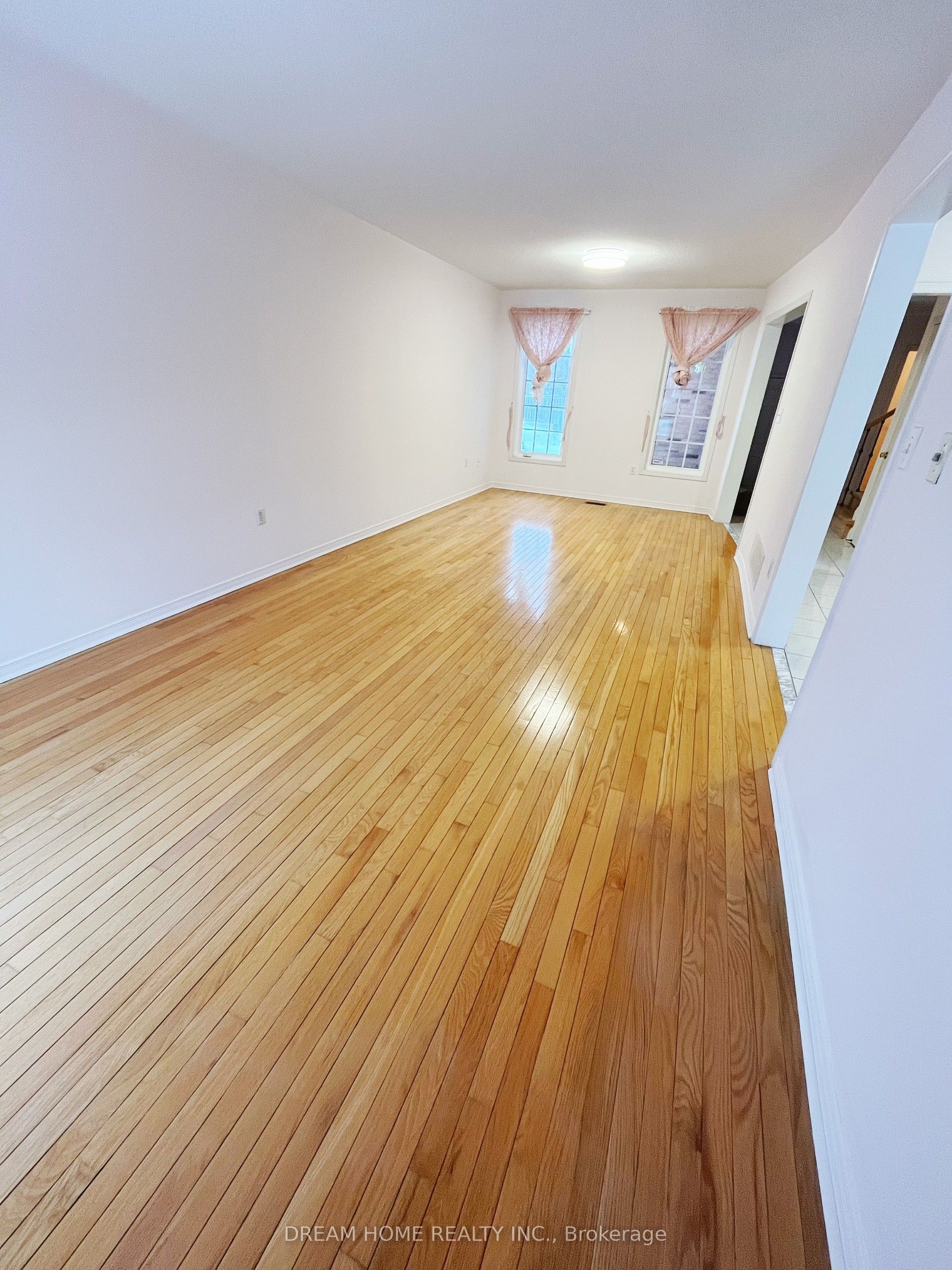 79 Cairncross Crescent