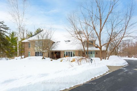Property photo of 27 blackberry place, hamilton, ON l0r 1h2