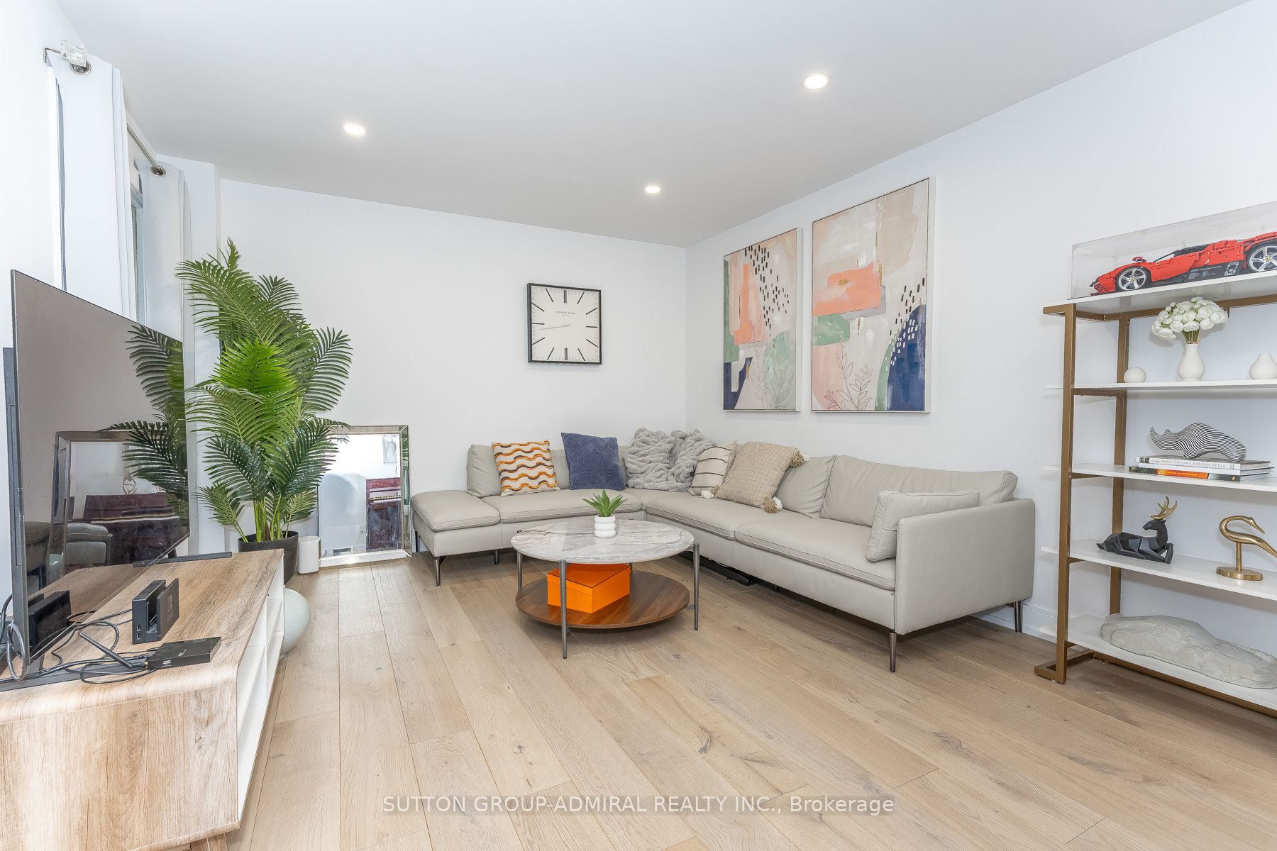 37 Spring Gate Boulevard