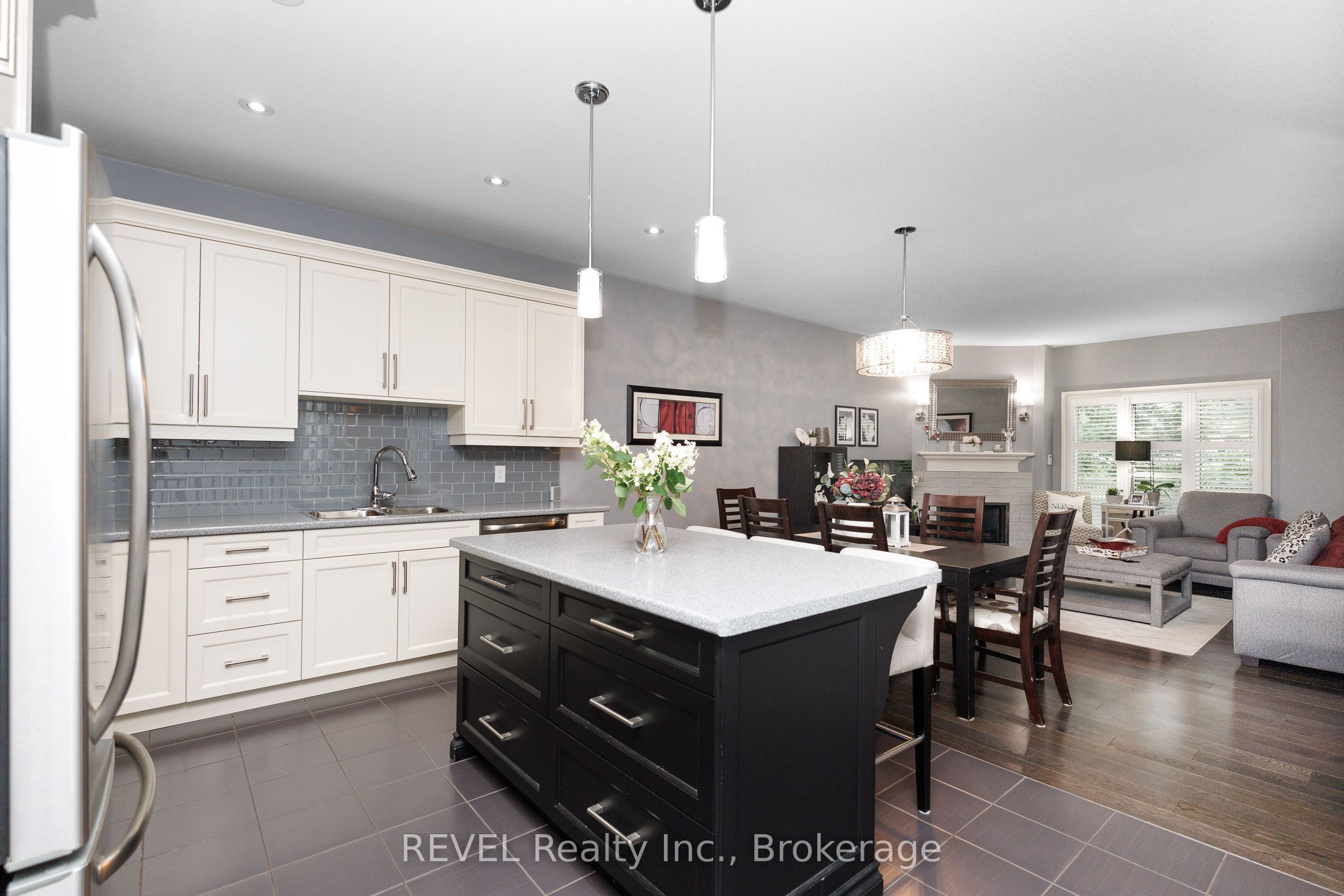 4399 Montrose Road 3