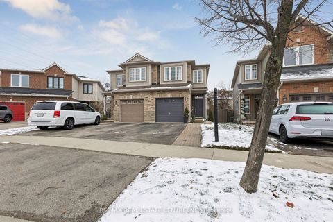 1427 Treeland Street Burlington ON L7R 5B4
