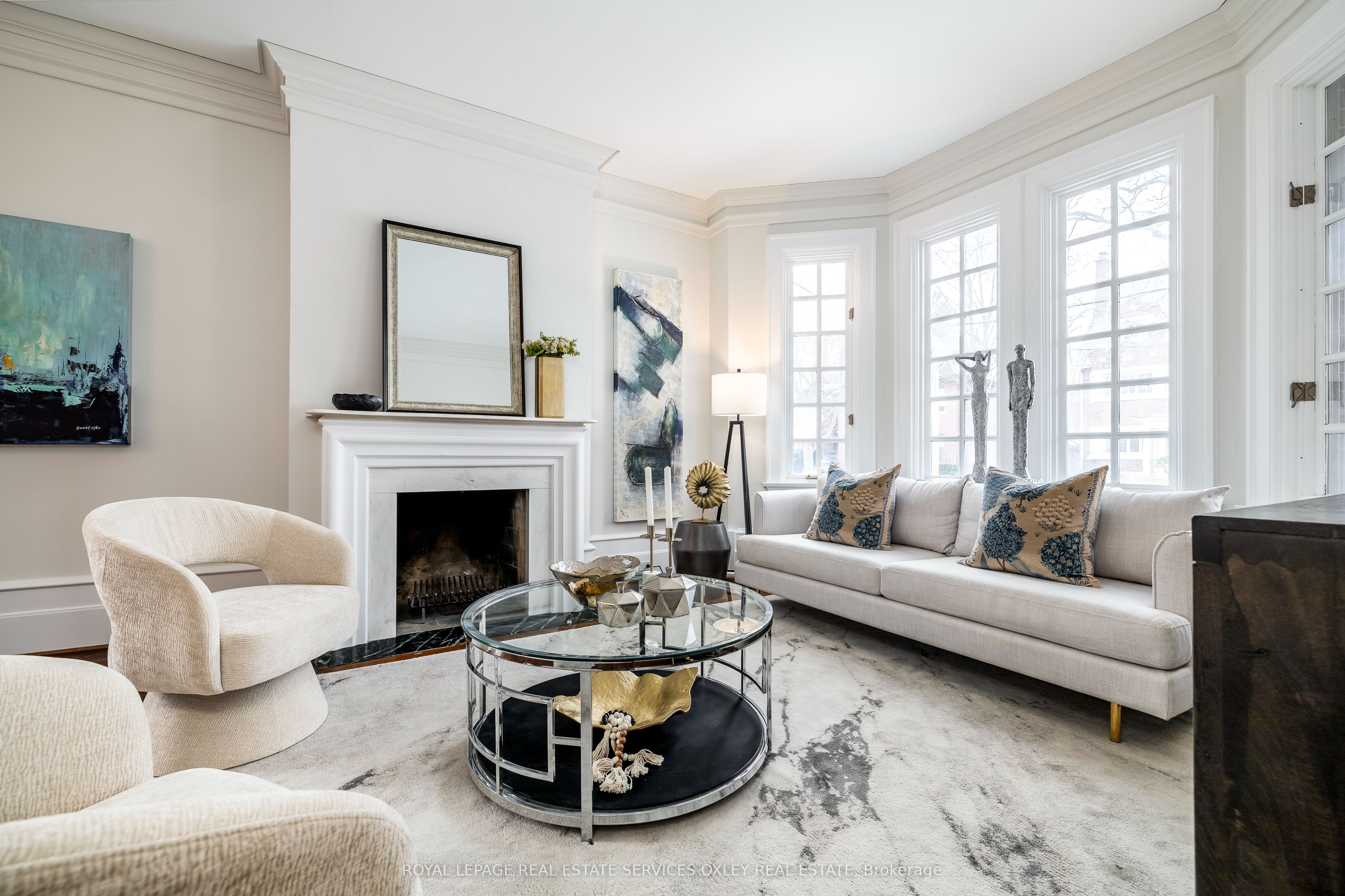 121 Roxborough Drive