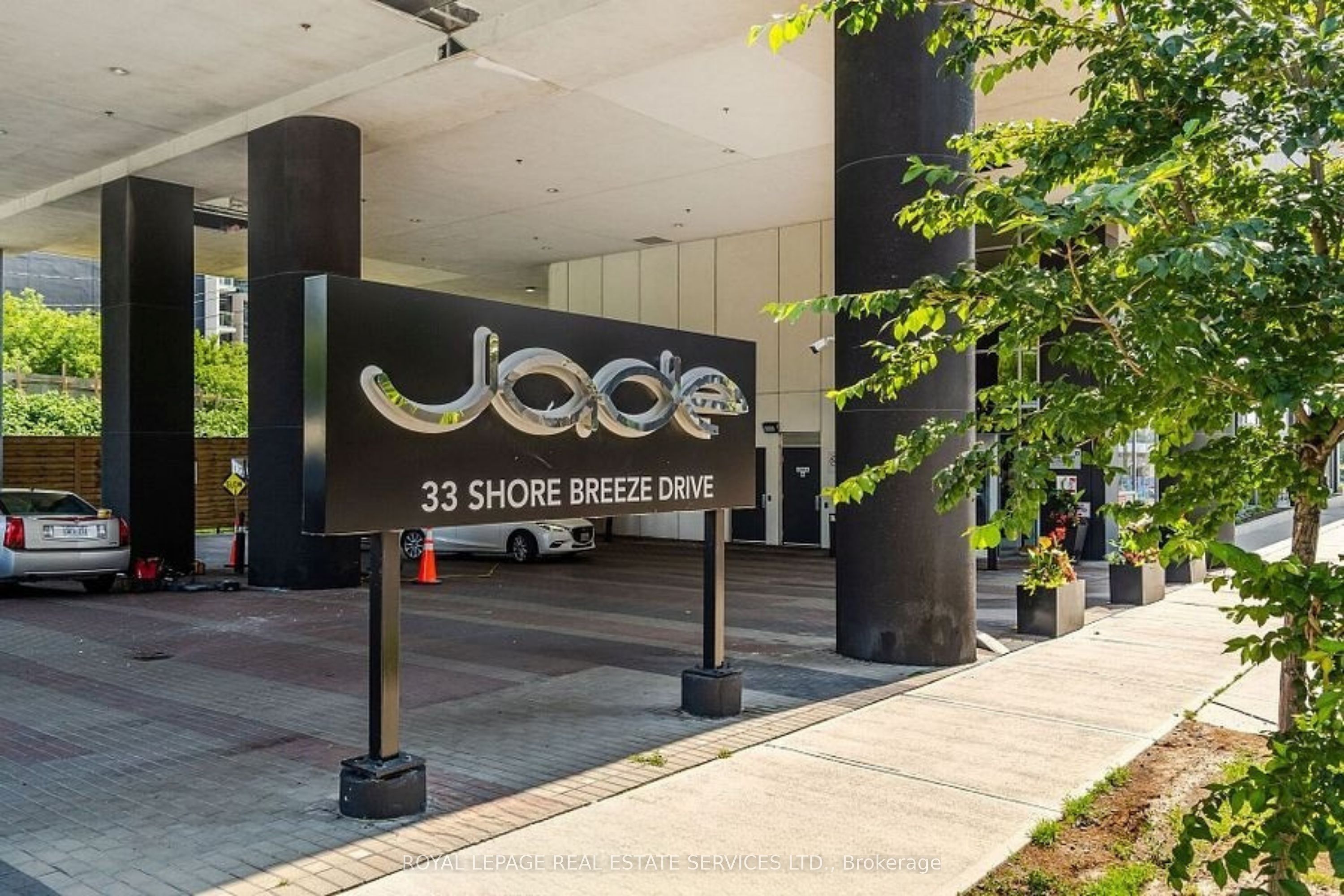 33 Shore Breeze Drive 1307