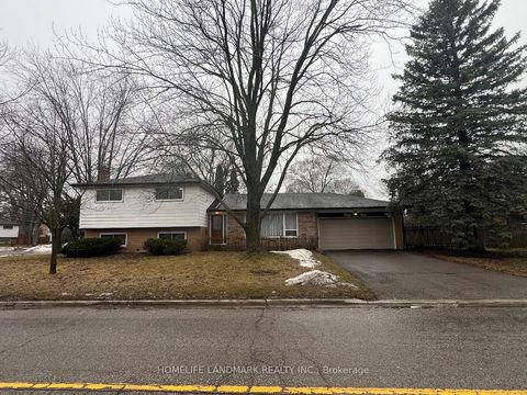 12 Pratt Circle Markham ON L3R 1Y2