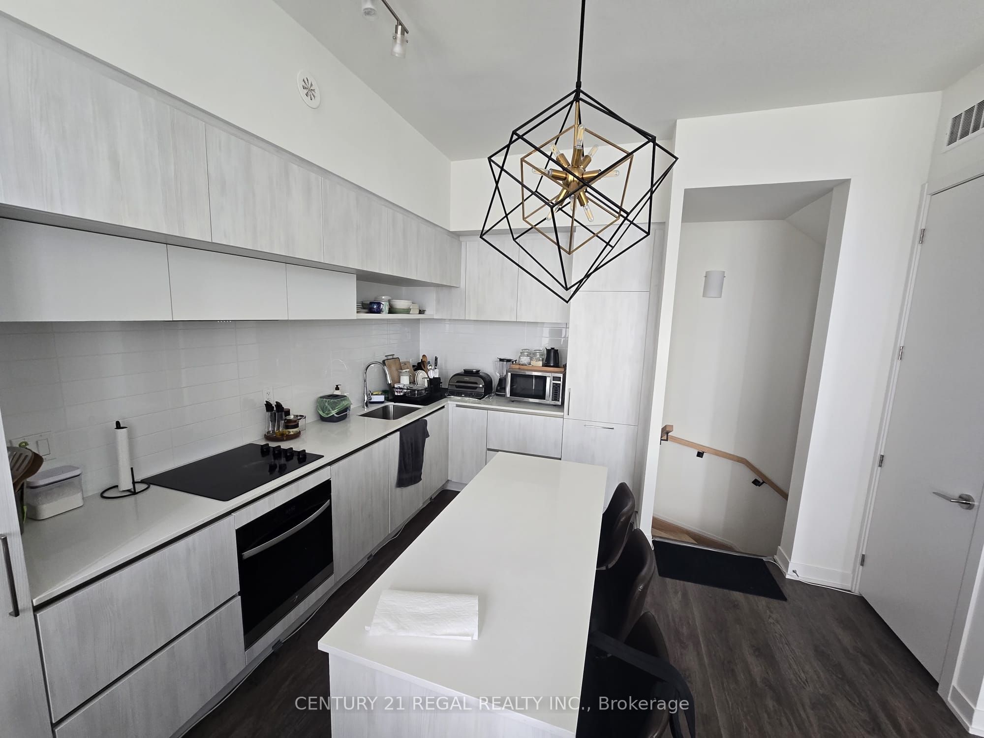 3 Steckley House Lane 811