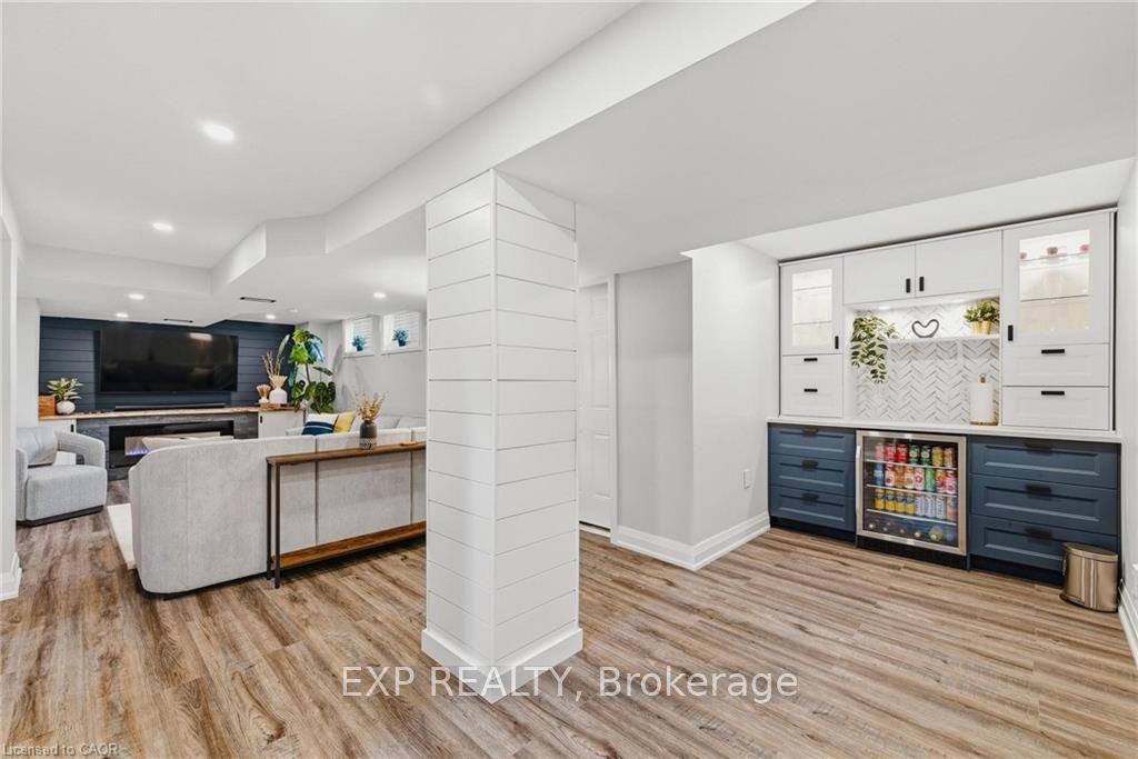 120 Elgin Crescent