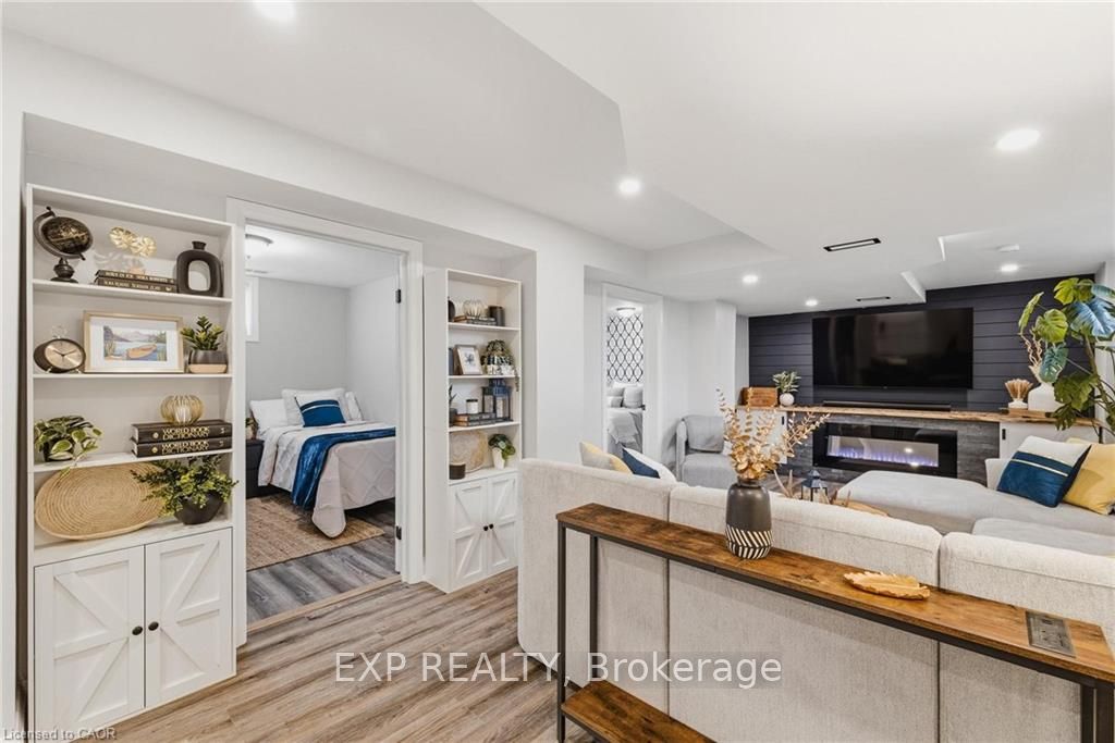 120 Elgin Crescent