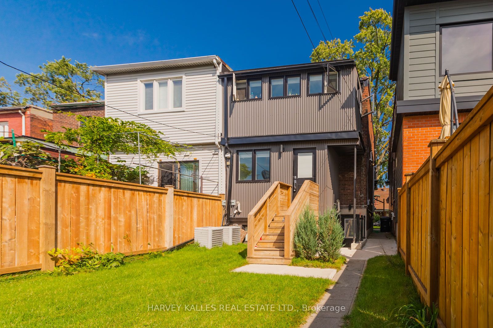 600 St Clarens Avenue 3