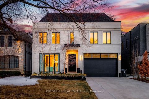 227 Strathallan Wood Toronto ON M5N 1T5