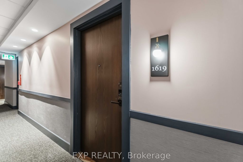 Photo of 2782 Barton Street E #1315, Hamilton, ON L8E 2J8 (MLS # X13041826)