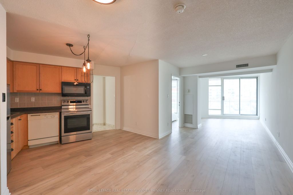 Photo of 650 Queens Quay W #302, Toronto, ON M5V 3N2 (MLS # C12900550)