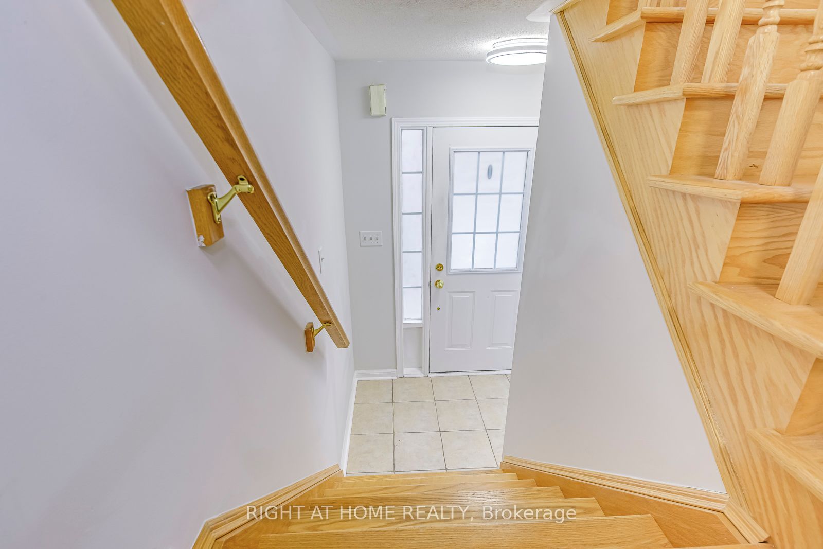 2872 Garnethill Way