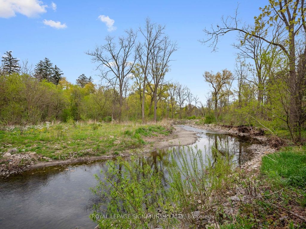 Photo of 3175 Kirwin Avenue #92, Mississauga, ON L5A 3M4 (MLS # W13092388)