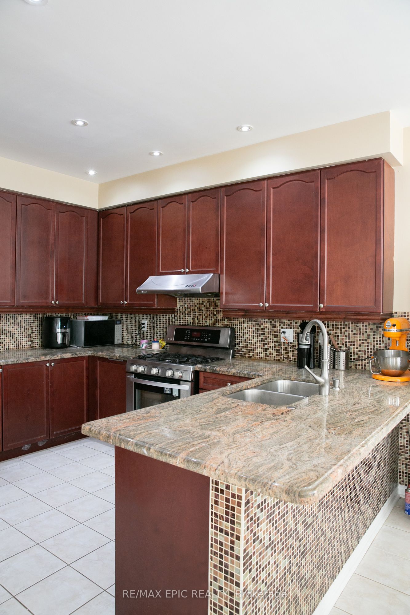 45 Golden Meadow Drive
