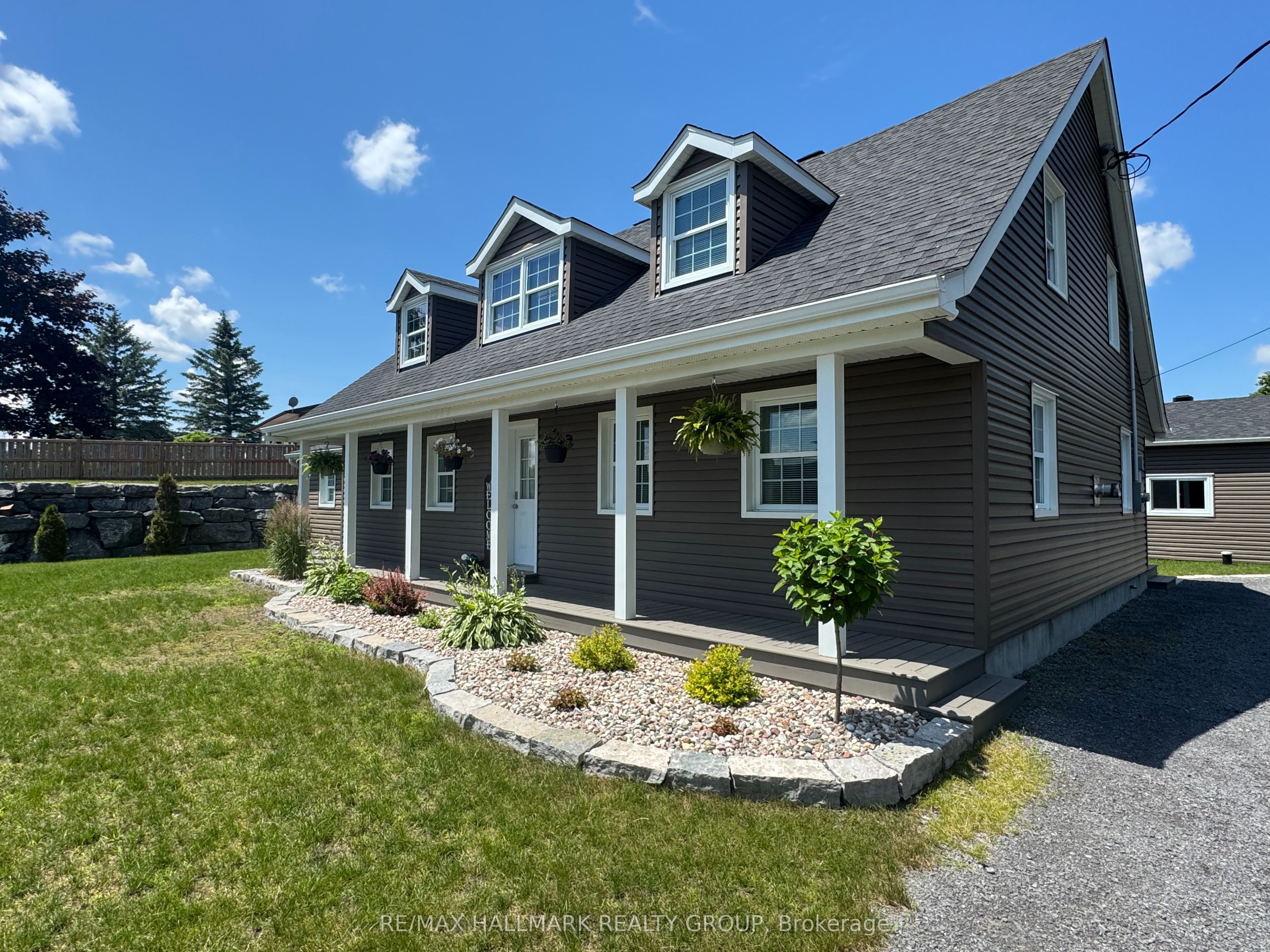 Photo 1 of 50 — 4968 HIGHWAY 34 Highway, Champlain, ON K0B 1R0