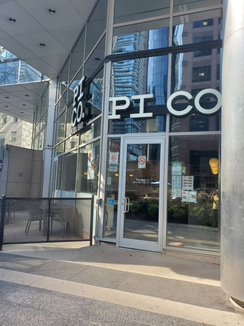 160 Bloor Street E Toronto ON M4W 0A2