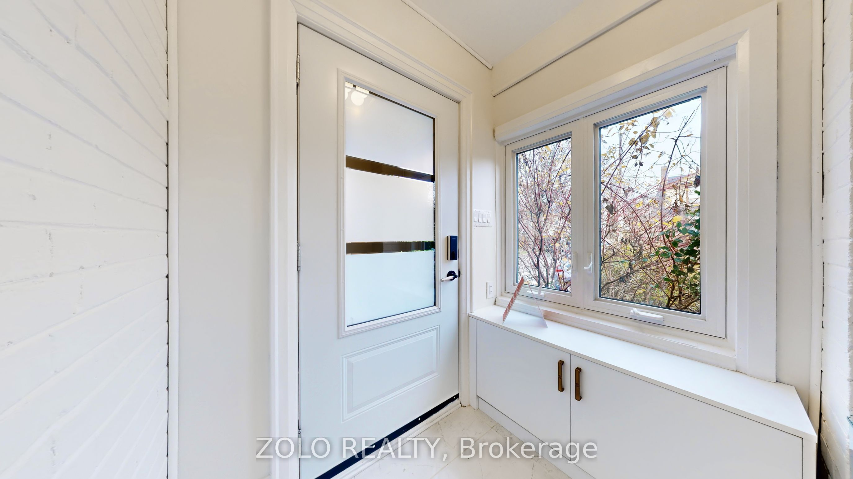 98 Woodmount Avenue