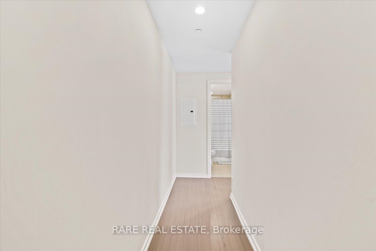 101 Peter Street 716