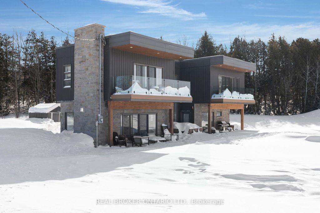 Photo of 31 Hemlock Avenue, Tay, ON L0K 2C0 (MLS # S12777994)