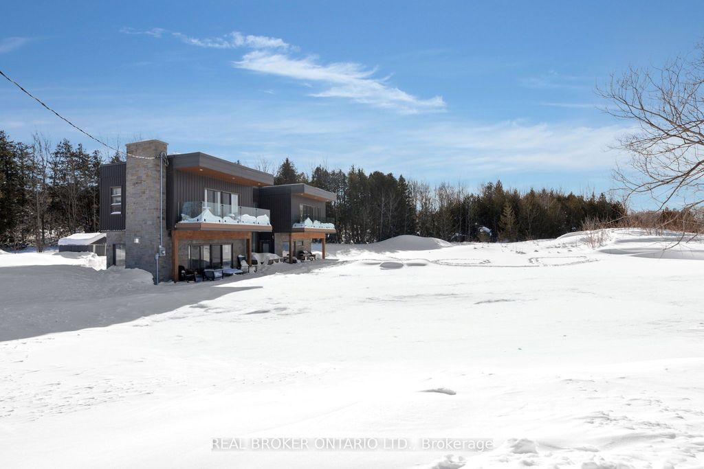 Photo of 31 Hemlock Avenue, Tay, ON L0K 2C0 (MLS # S12777994)