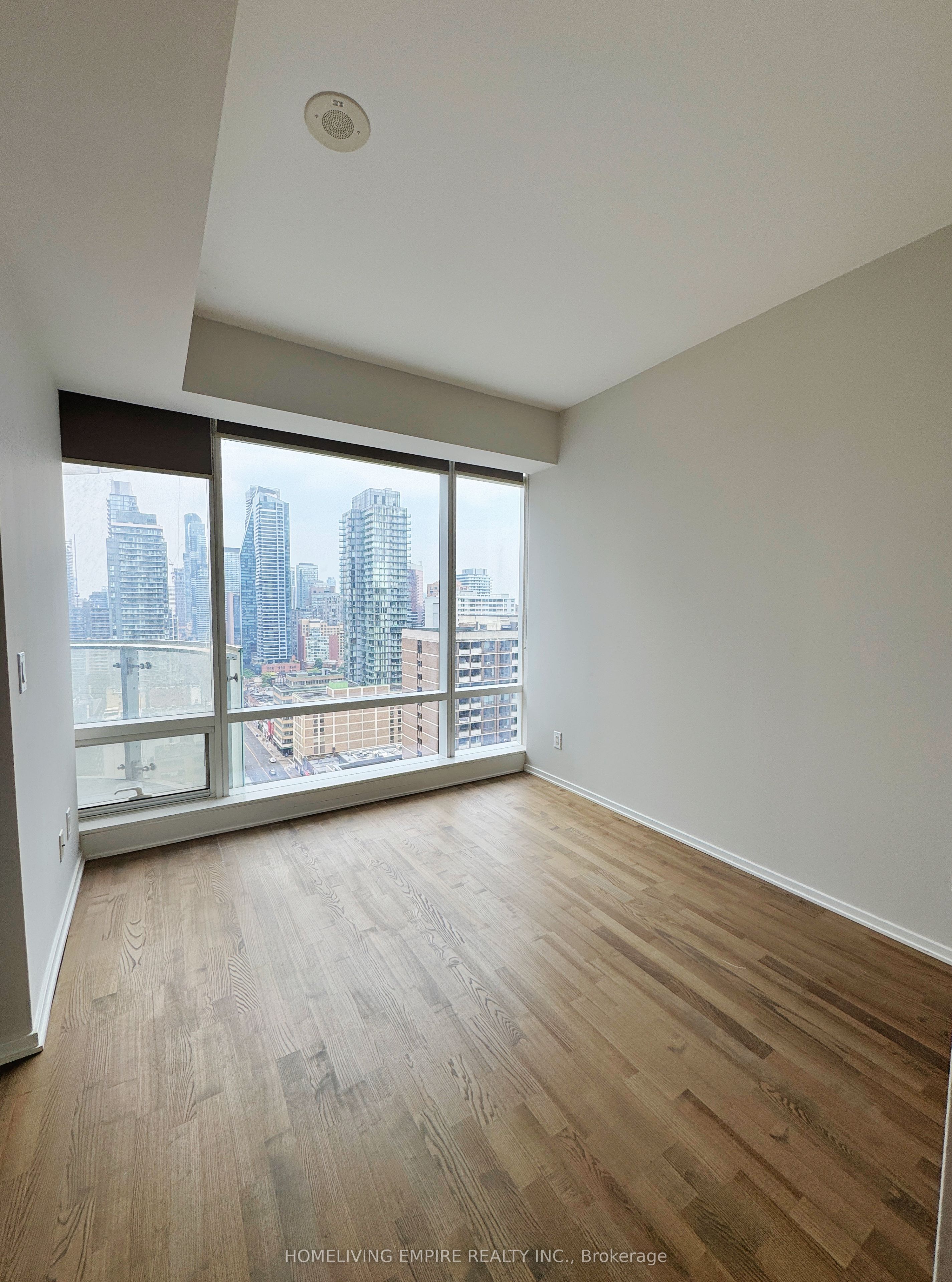 1 Bloor Street E 1606