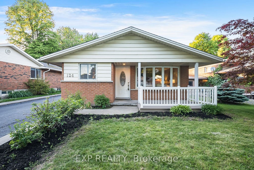Photo of 124 Dunsmere Drive, Kitchener, ON N2E 1V7 (MLS # X13241164)