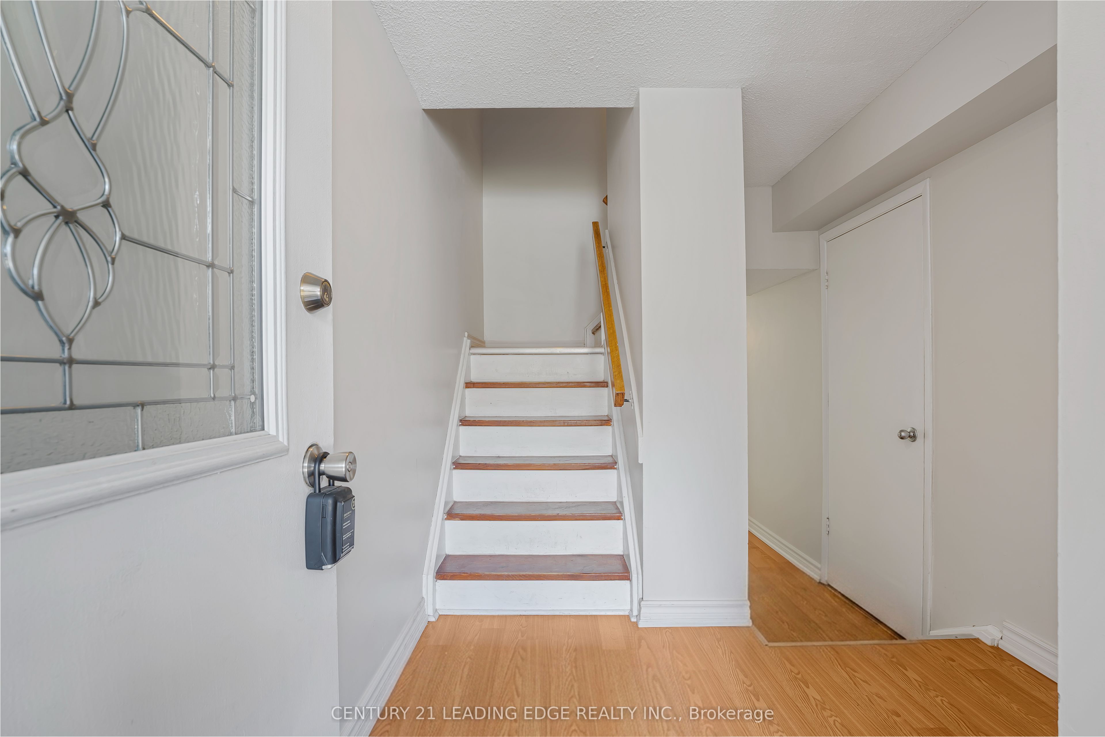 915 Inverhouse Drive 15