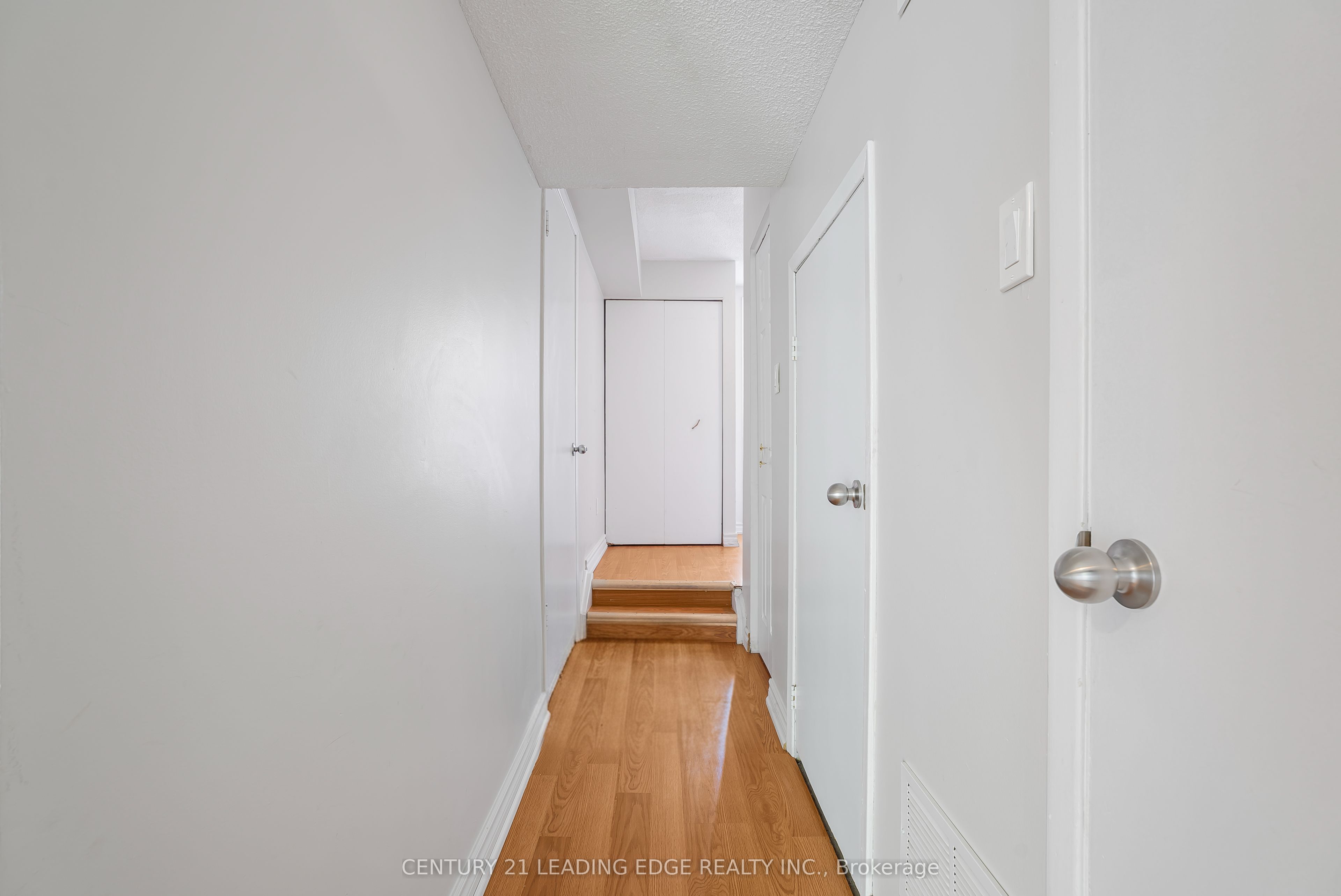 915 Inverhouse Drive 15