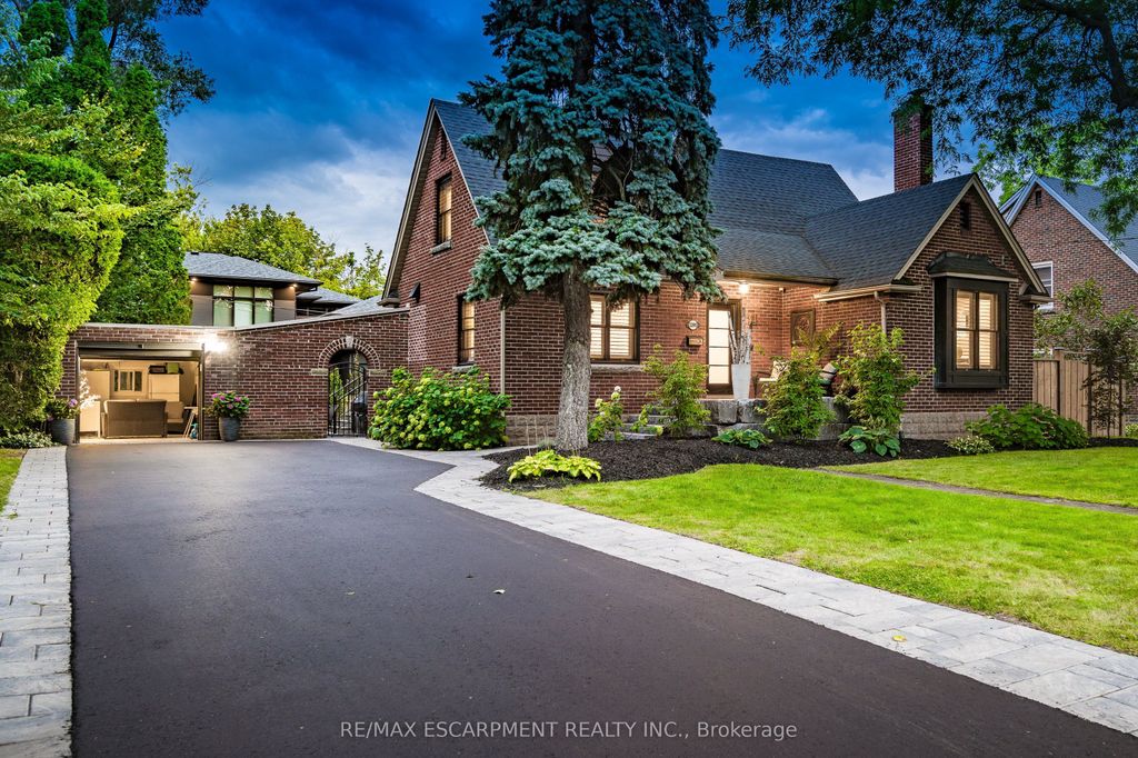 Photo of 1390 Halifax Place, Burlington, ON L7S 1J6 (MLS # W12912388)