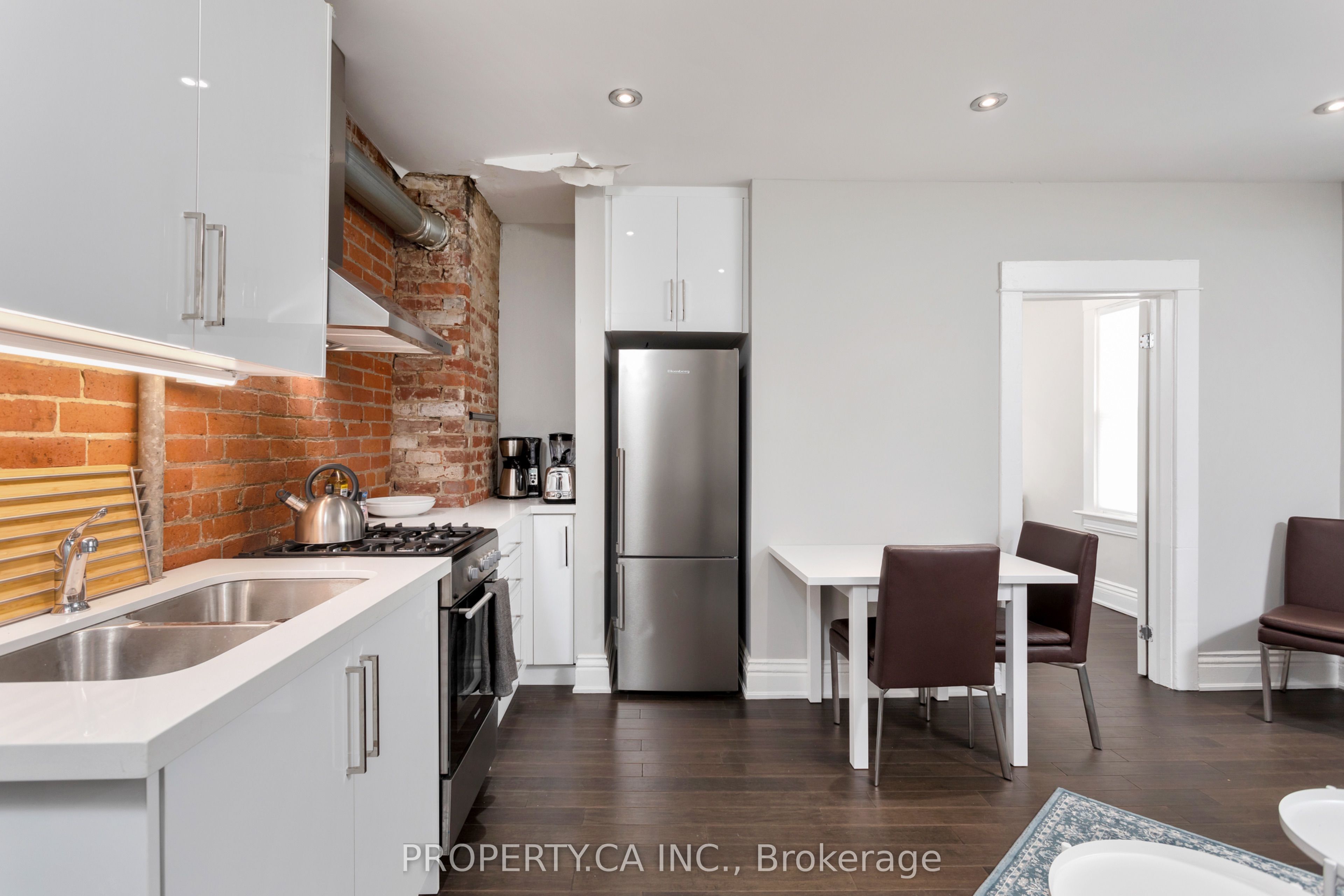 345 Gladstone Avenue #5