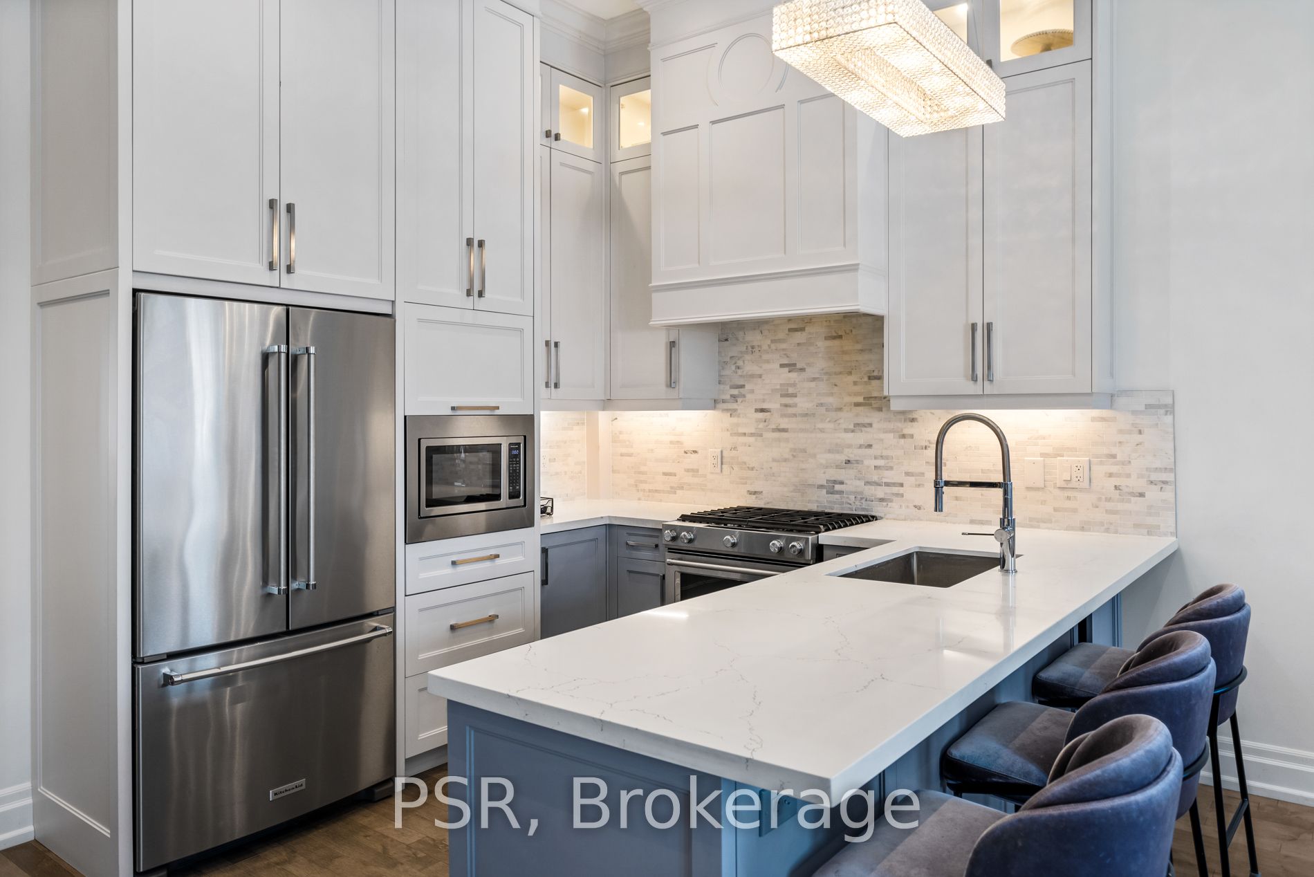 8 Willowbrook Road