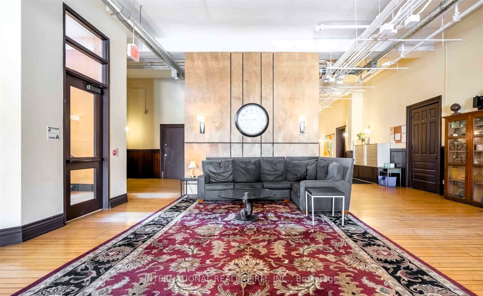 200 Stinson Street PH16