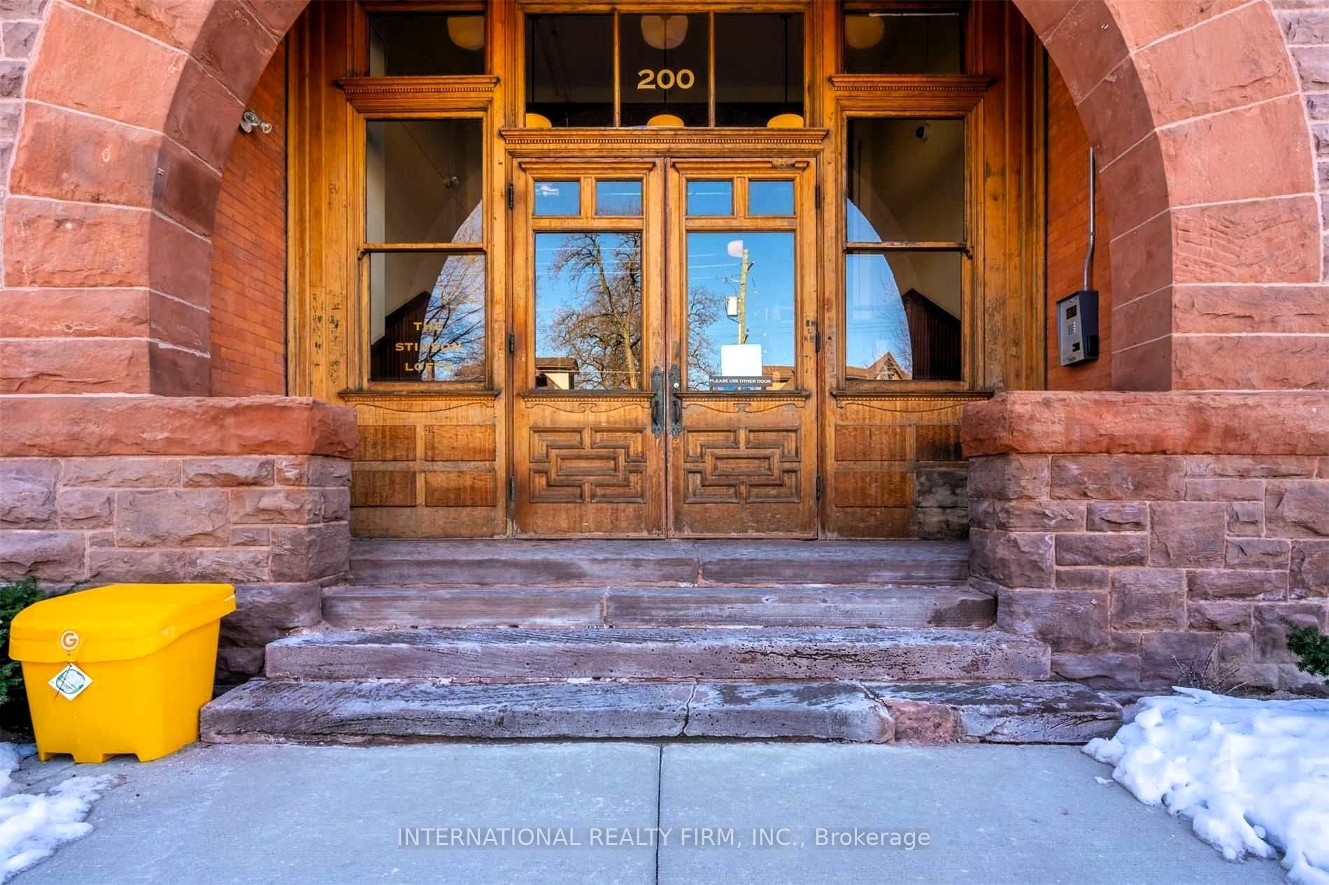 200 Stinson Street PH16