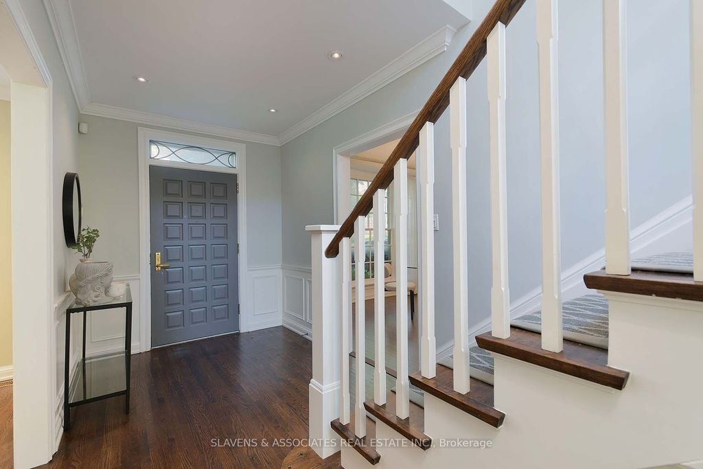 Photo of 21 Wembley Road, Toronto, ON M6C 2E8 (MLS # C12426090)