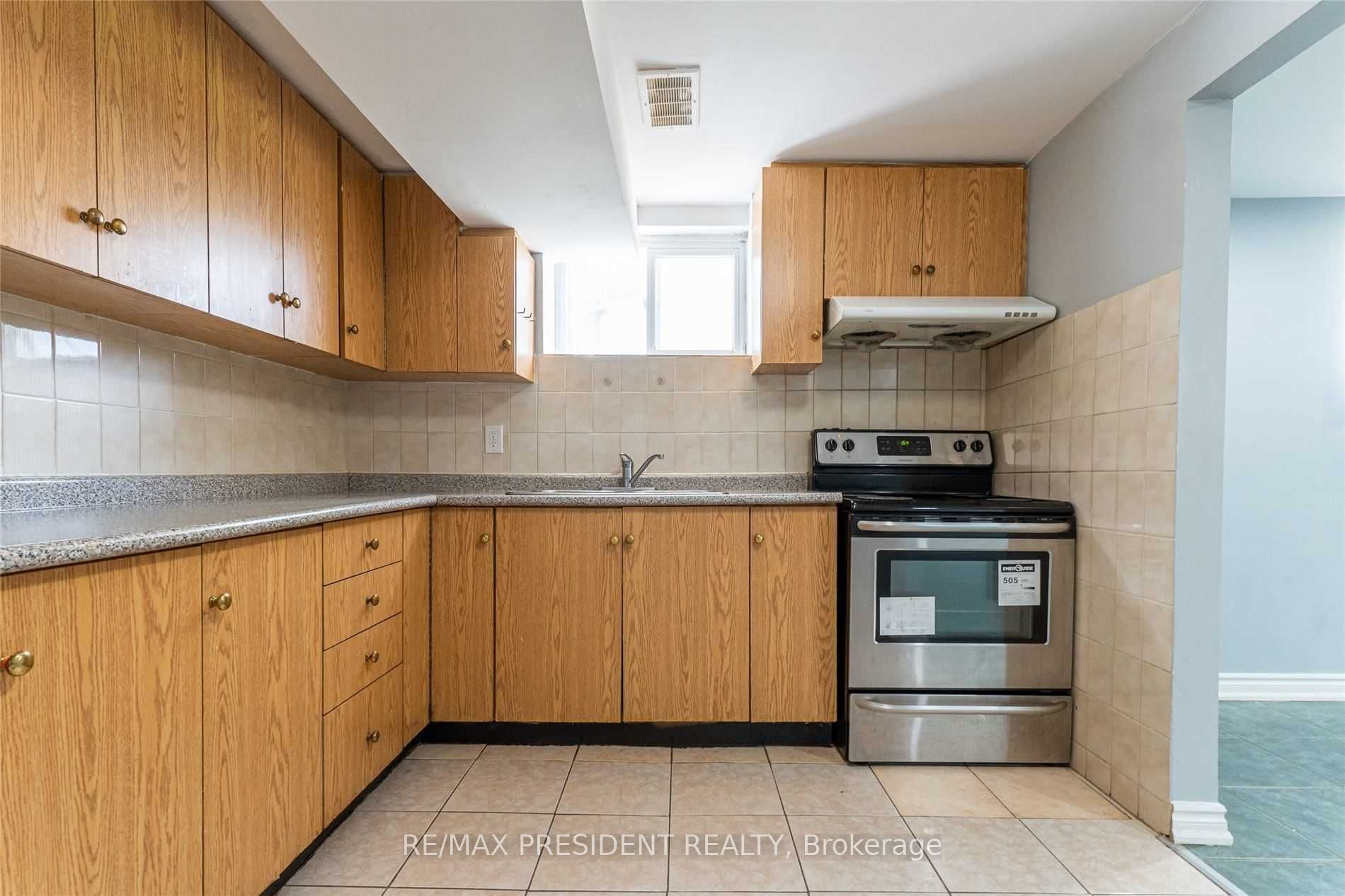 17 Manitou Crescent Basement