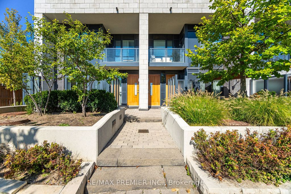 Photo of 2800 KEELE Street #TH 107, Toronto, ON M3M 0B8 (MLS # W12437125)