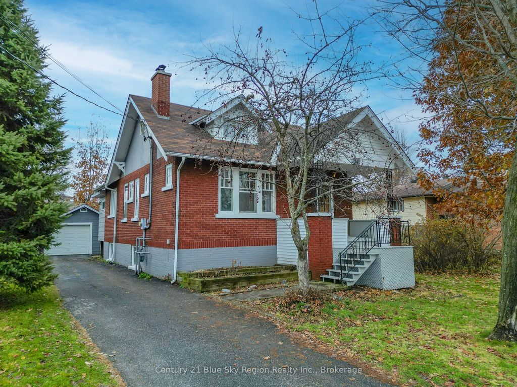 Photo of 12 ROWE Avenue, North Bay, ON P1A 1W9 (MLS # X12594846)