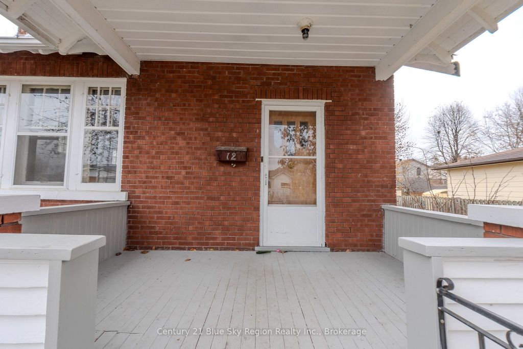 Photo of 12 ROWE Avenue, North Bay, ON P1A 1W9 (MLS # X12594846)