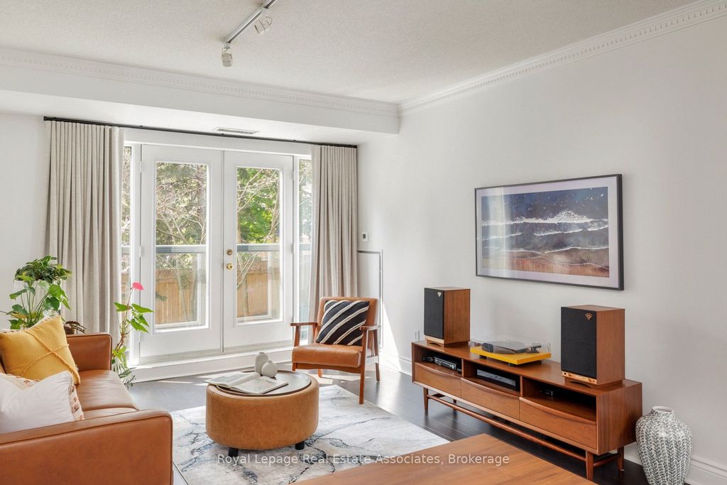 Photo of 800 Spadina Road #205, Toronto, ON M5P 3N2 (MLS # C13155184)