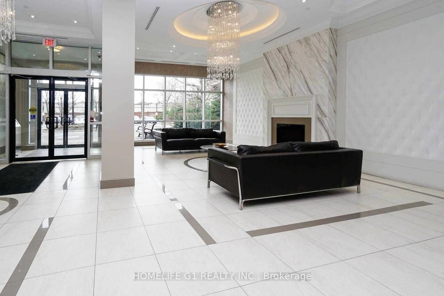 2396 Major Mackenzie Drive W 212