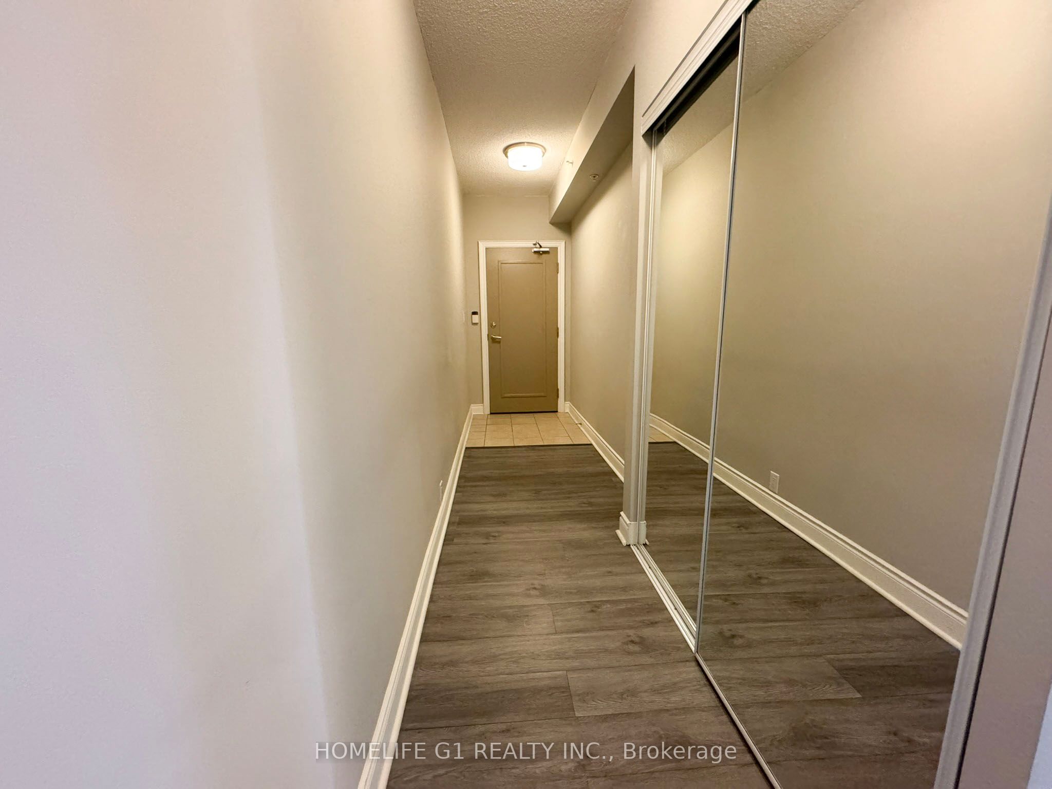 2396 Major Mackenzie Drive W 212