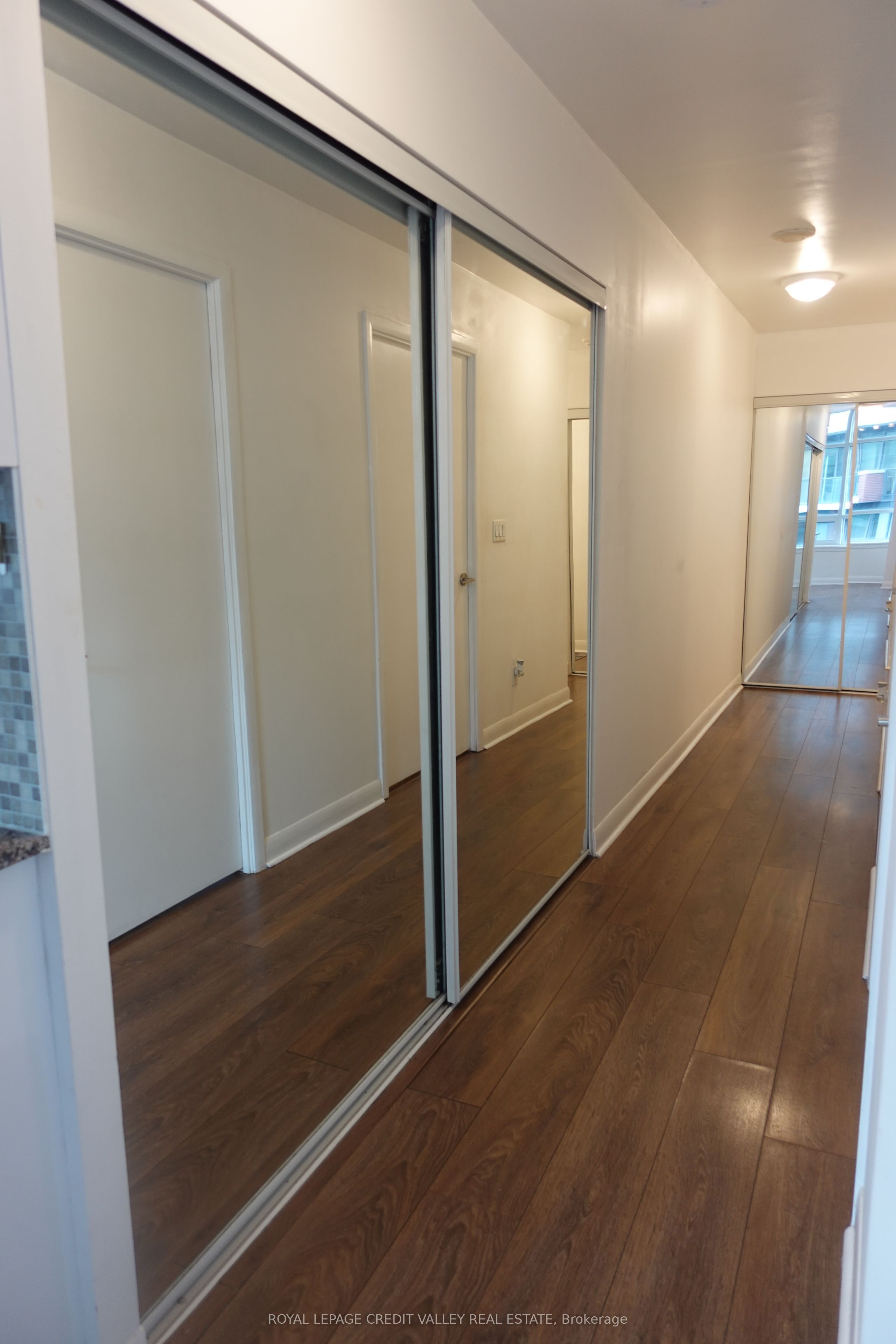 15 Bruyeres Mews 614