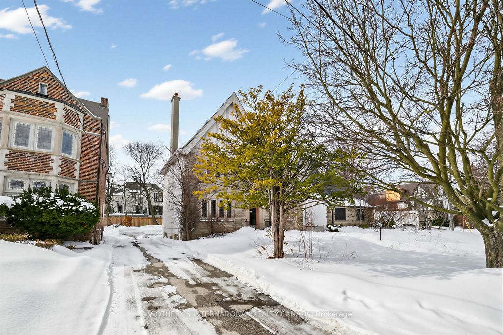 Photo of 10 Gardiner Road, Toronto, ON M5P 3B3 (MLS # C12827556)