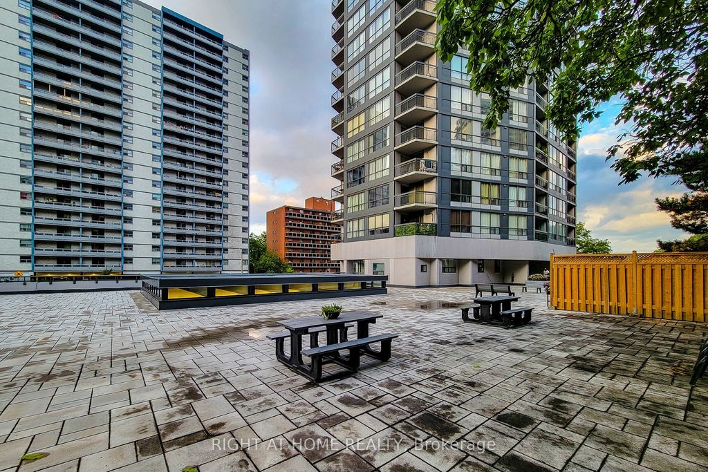 Photo of 150 Charlton Avenue E #601, Hamilton, ON L8N 3X3 (MLS # X12873674)