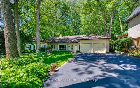 199 Kenollie Avenue Mississauga ON L5G 2H7