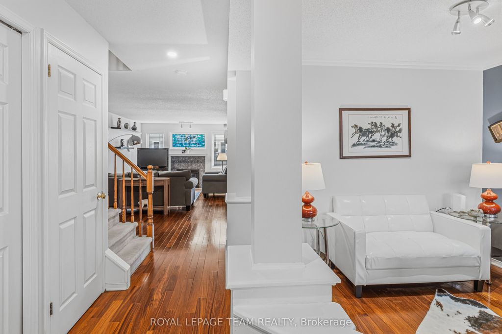 Photo of 115 Fairlop Way S, Barrhaven, ON K2J 5B6 (MLS # X13046270)