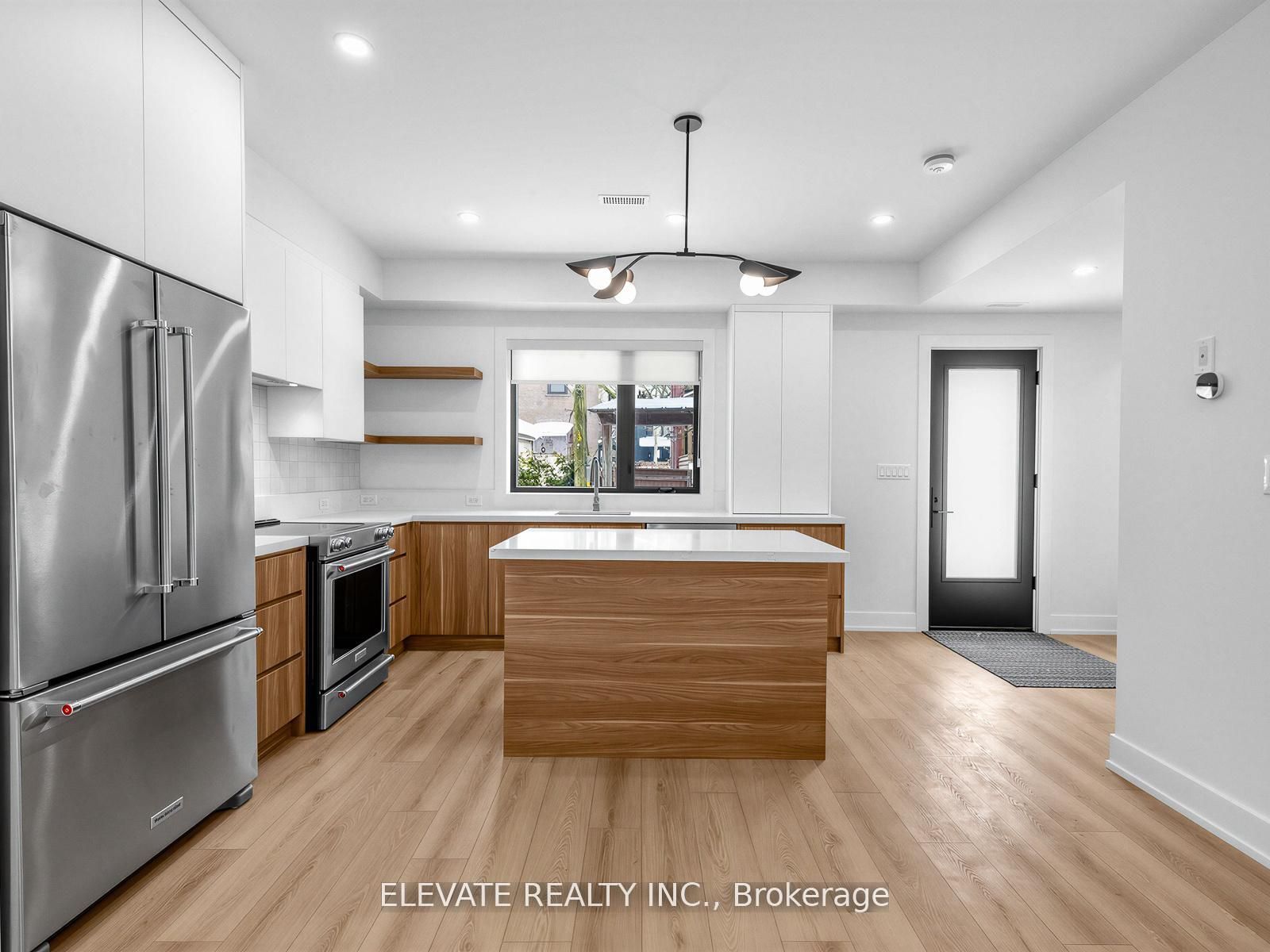 155R Gilmour Avenue Laneway