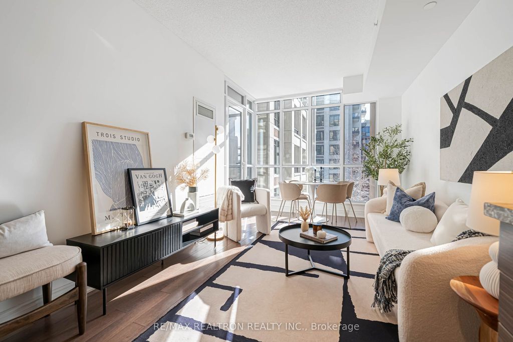 Photo of 33 Clegg Road #602, Markham, ON L6G 0G6 (MLS # N12731384)