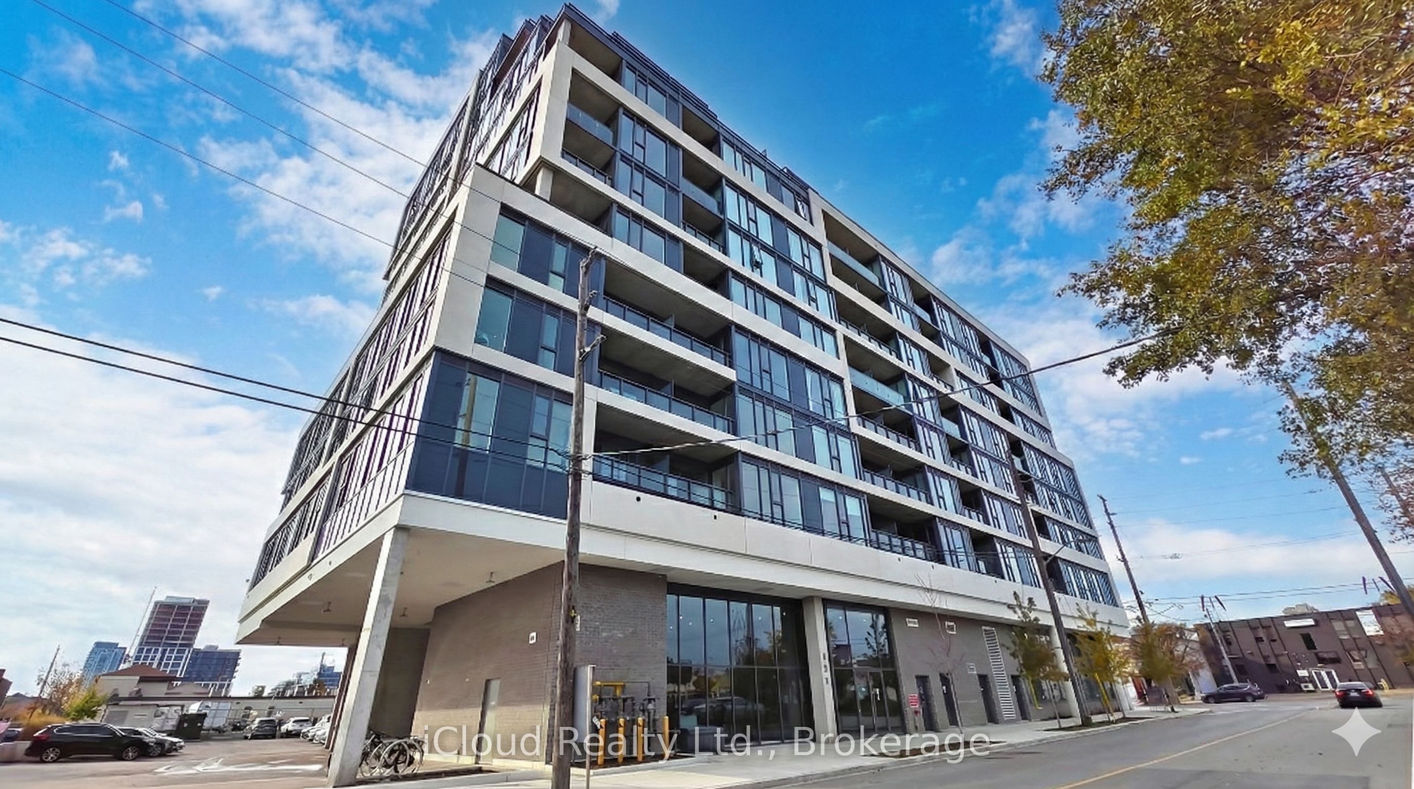 859 The Queensway N/A 519